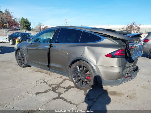 2016 TESLA MODEL X 5YJXCAE42GF000309 Photo 2