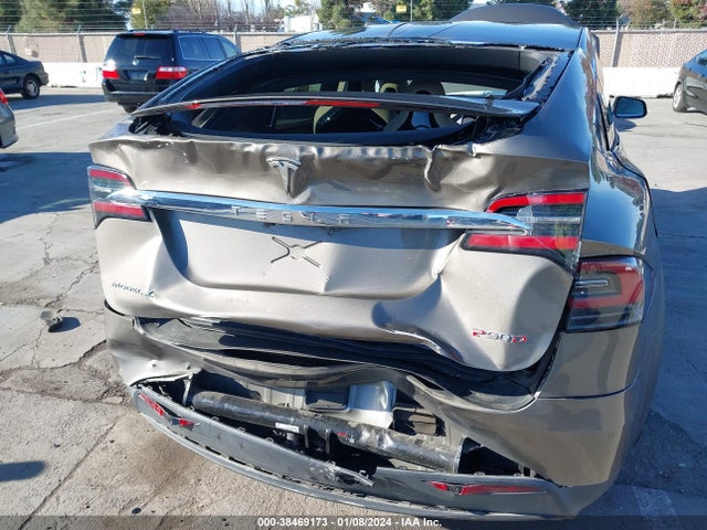 2016 TESLA MODEL X 5YJXCAE42GF000309 Photo 5