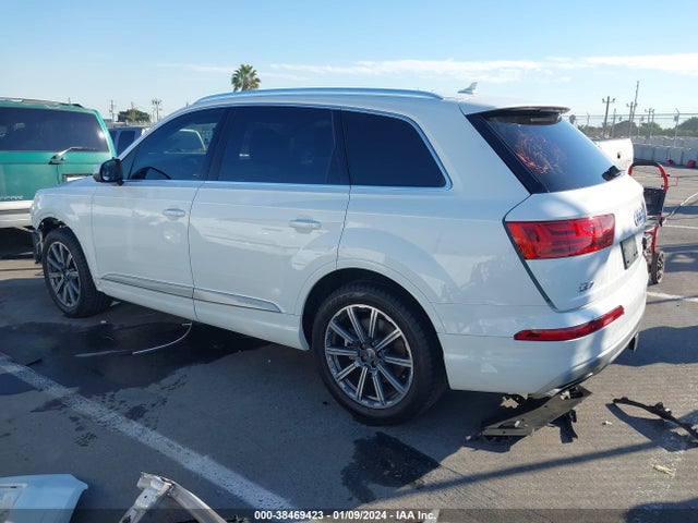 Audi Q7 3.0t Premium 2017 WA1LAAF72HD000214 Image 3