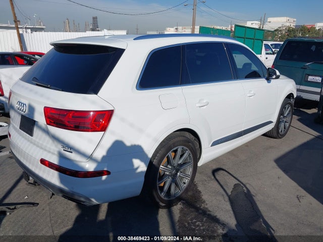 Audi Q7 3.0t Premium 2017 WA1LAAF72HD000214 Image 4