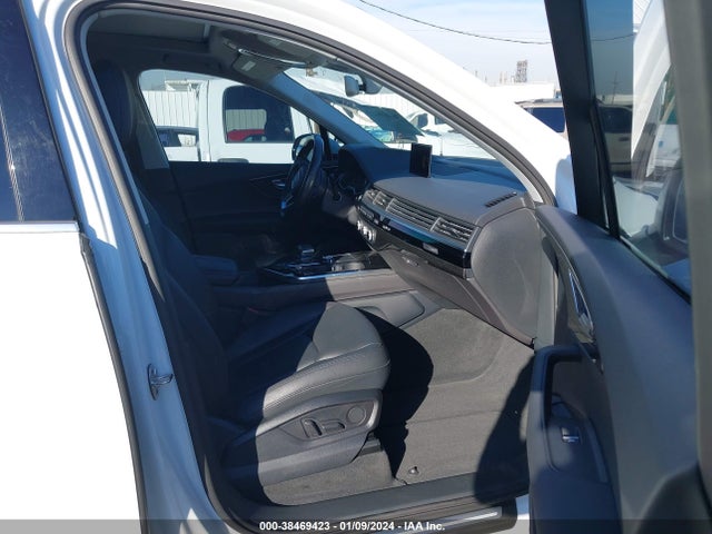 Audi Q7 3.0t Premium 2017 WA1LAAF72HD000214 Image 5