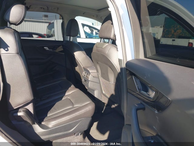Audi Q7 3.0t Premium 2017 WA1LAAF72HD000214 Image 8