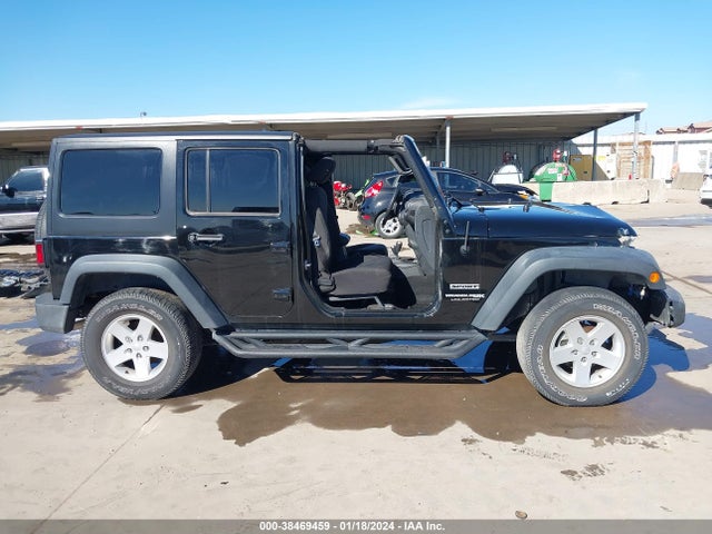 1C4HJWDG2JL927608 Jeep Wrangler Jk Unlimited Sport S 4x4