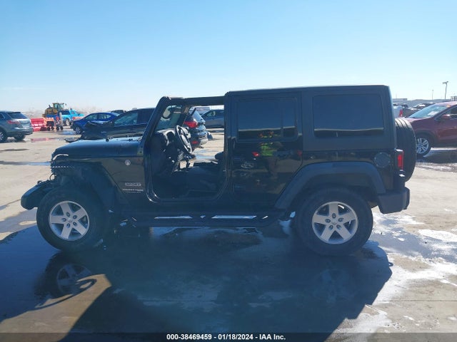 1C4HJWDG2JL927608 Jeep Wrangler Jk Unlimited Sport S 4x4