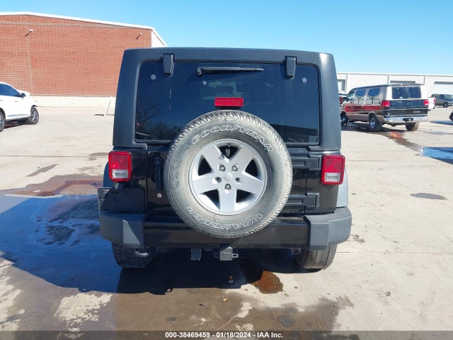 1C4HJWDG2JL927608 Jeep Wrangler Jk Unlimited Sport S 4x4