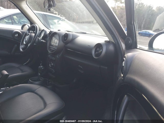 2011 MINI COOPER COUNTRYMAN WMWZB3C5XBWM00770 Photo 4