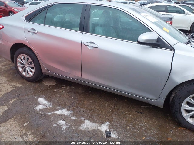 Toyota CAMRY LE 2016 4T4BF1FKXGR545567 Image 13