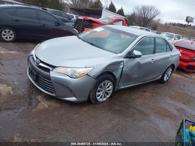 Toyota CAMRY LE 2016 4T4BF1FKXGR545567 Image 2