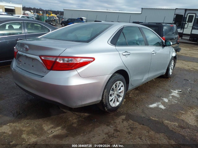 Toyota CAMRY LE 2016 4T4BF1FKXGR545567 Image 4