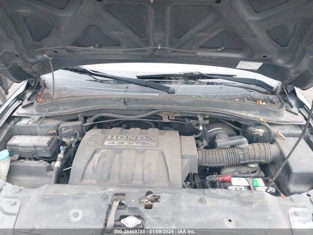 2005 HONDA PILOT LX VIN: 2HKYF18105H573608