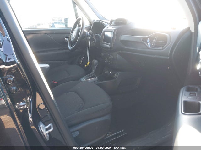 ZACCJBBB4JPH78303 Jeep Renegade Altitude 4x4