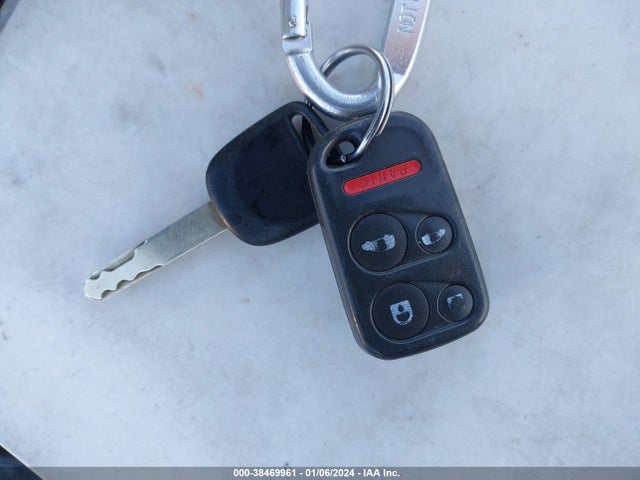 2004 HONDA ODYSSEY EX VIN: 5FNRL18694B118679