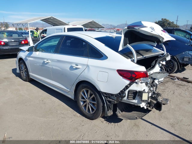Hyundai SONATA SE 2018 5NPE24AF3JH677588 Image 3