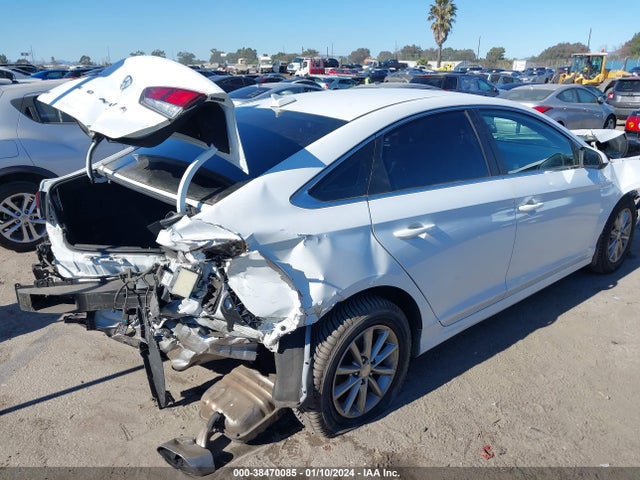 Hyundai SONATA SE 2018 5NPE24AF3JH677588 Image 4
