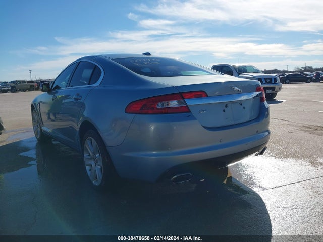 2009 JAGUAR XF SAJWA05BX9HR09493 Photo 2