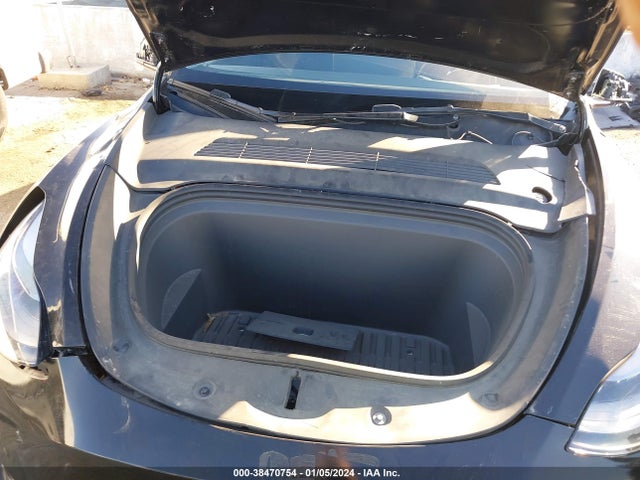 2021 TESLA MODEL Y 5YJYGDEF8MF266649 Photo 9