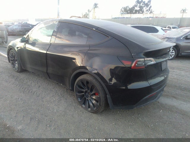 2021 TESLA MODEL Y 5YJYGDEF8MF266649 Photo 2