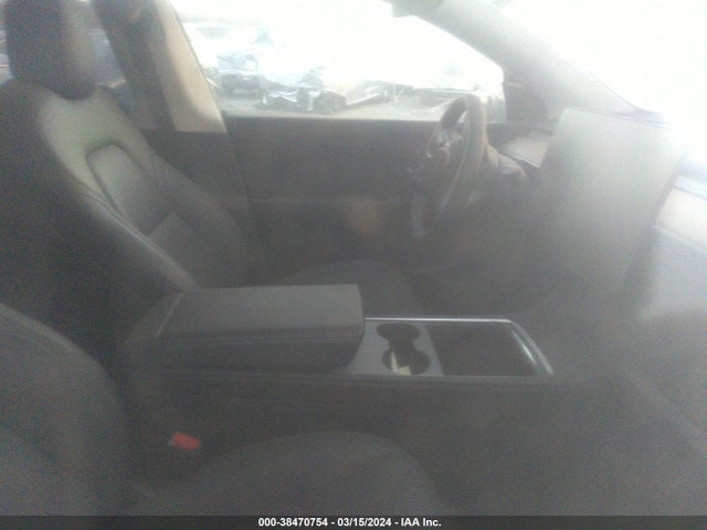 2021 TESLA MODEL Y 5YJYGDEF8MF266649 Photo 4