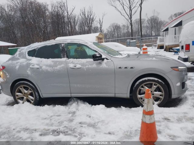 ZN661YUL5HX227986 Maserati LEVANTE S