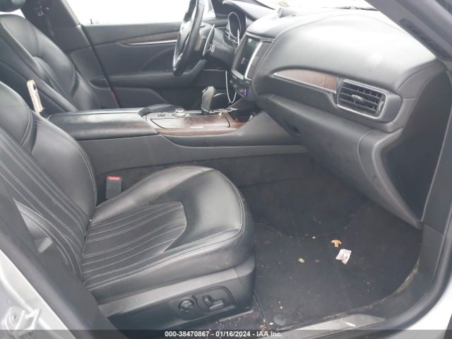 ZN661YUL5HX227986 Maserati LEVANTE S