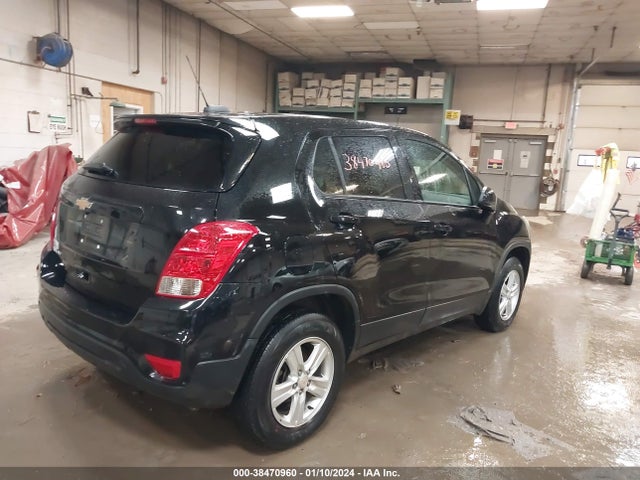 Chevrolet Trax Awd Ls 2022 KL7CJNSMXNB552332 Image 4