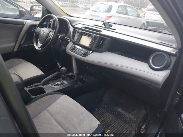 Toyota Rav4 Xle 2017 JTMRFREV5HD204912 Image 5