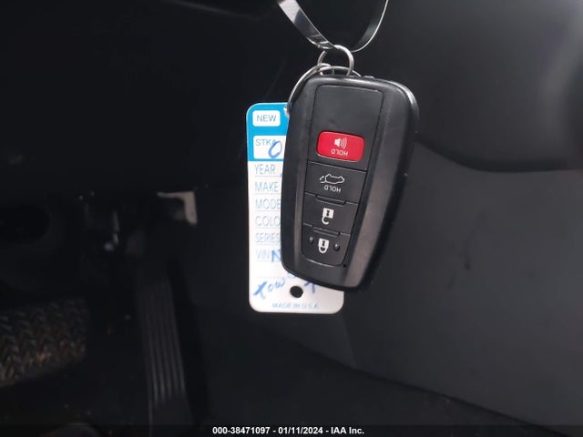 2022 TOYOTA RAV4 XLE VIN: JTMP1RFV9NJ040484