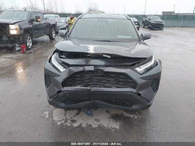 2022 TOYOTA RAV4 XLE VIN: JTMP1RFV9NJ040484