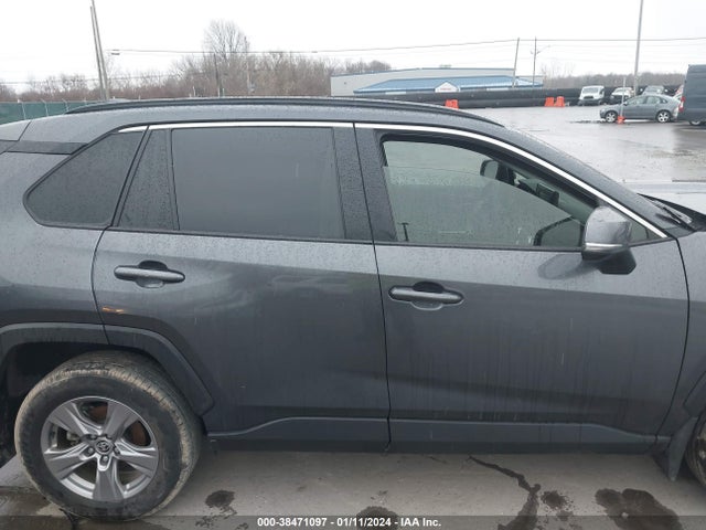 2022 TOYOTA RAV4 XLE VIN: JTMP1RFV9NJ040484