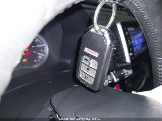 5FNYF6H98JB010480 Honda Pilot Touring