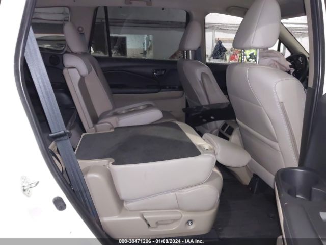 5FNYF6H98JB010480 Honda Pilot Touring