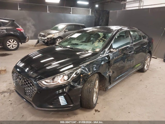 2018 HYUNDAI SONATA SPORT VIN: 5NPE34AF8JH693301