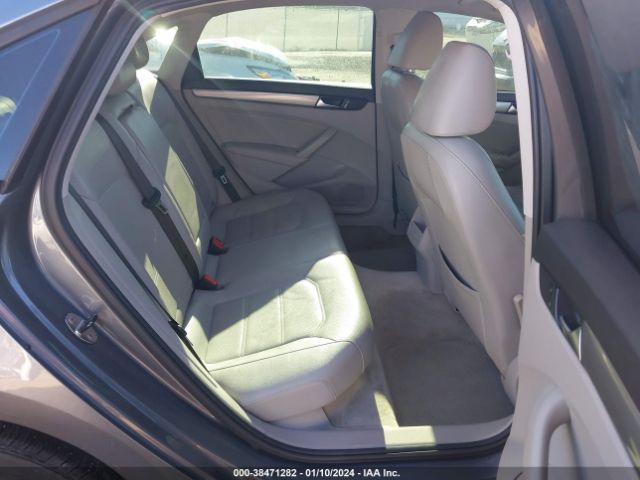 1VWAS7A33EC116702 Volkswagen Passat 1.8t Wolfsburg Edition