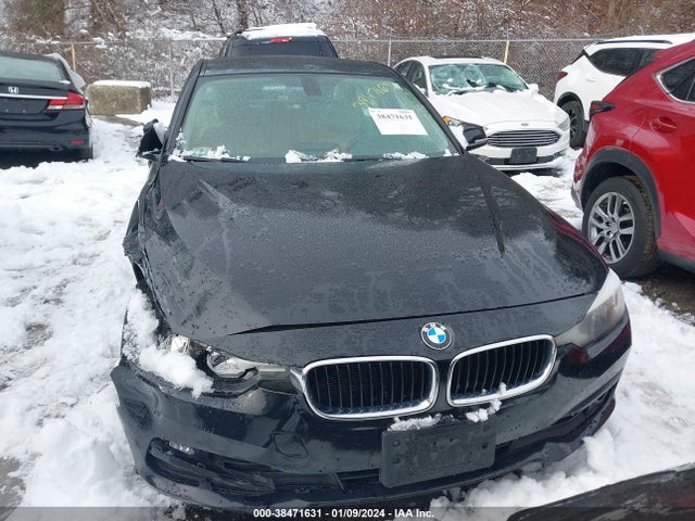 BMW 320i Xdrive 2017 WBA8A3C35HK692440 Image 12