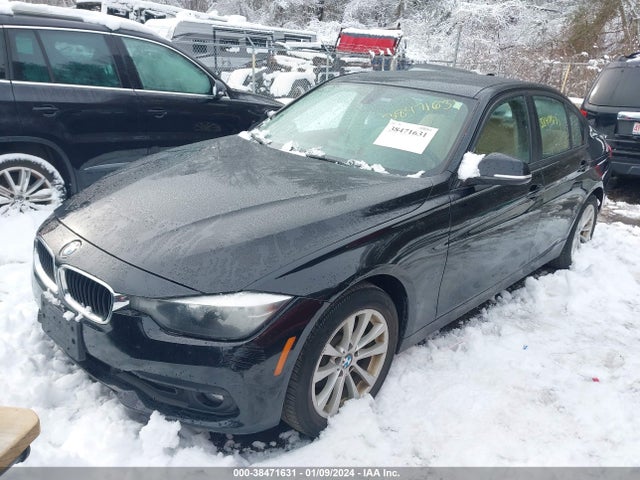 BMW 320i Xdrive 2017 WBA8A3C35HK692440 Image 2