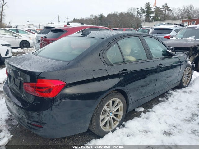 BMW 320i Xdrive 2017 WBA8A3C35HK692440 Image 4