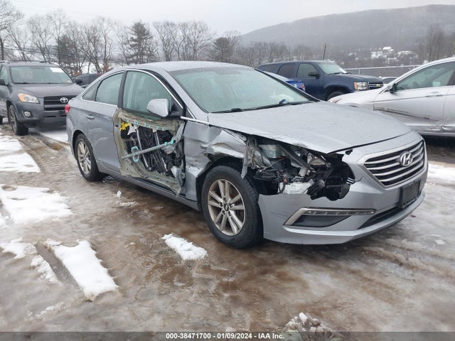 Hyundai SONATA SE 2015 5NPE24AF8FH220332 Image 1