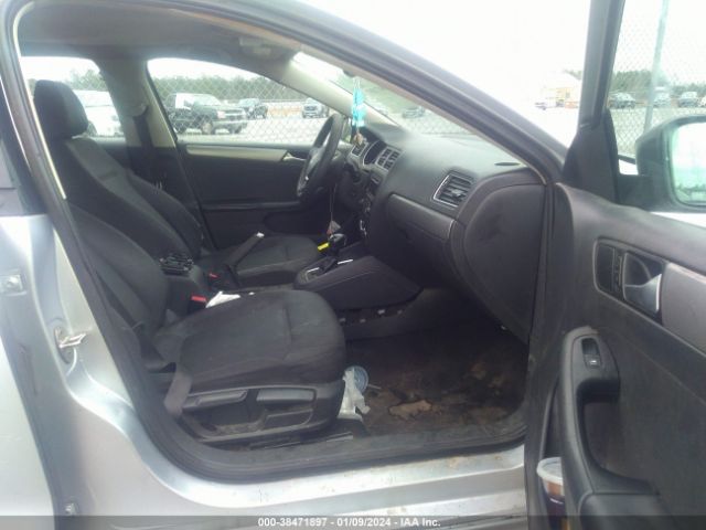3VWD17AJ6FM232281 Volkswagen Jetta 1.8t Se