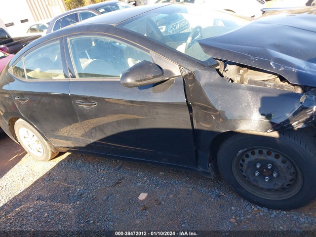 2019 HYUNDAI ELANTRA SE VIN: 5NPD74LF1KH451433