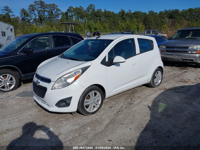 Chevrolet Spark 1lt Auto 2014 KL8CD6S97EC519304 Image 2