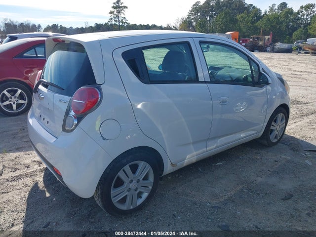 Chevrolet Spark 1lt Auto 2014 KL8CD6S97EC519304 Image 4