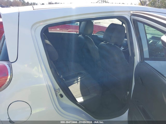 Chevrolet Spark 1lt Auto 2014 KL8CD6S97EC519304 Image 8