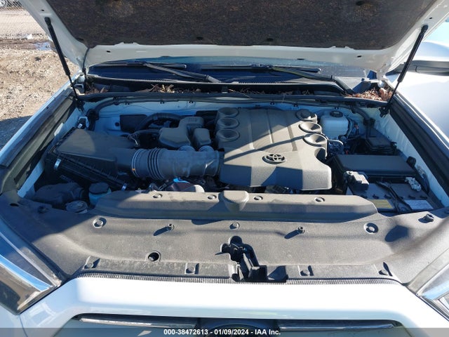 Toyota 4RUNNER SR5 2023 JTEMU5JR6P6099264 Image 10