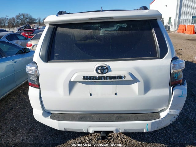 Toyota 4RUNNER SR5 2023 JTEMU5JR6P6099264 Image 16
