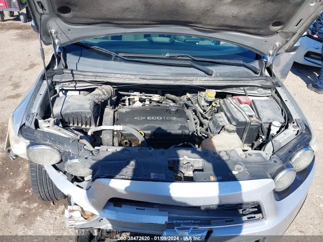 Chevrolet Sonic Lt Auto 2015 1G1JC5SH3F4109400 Image 10