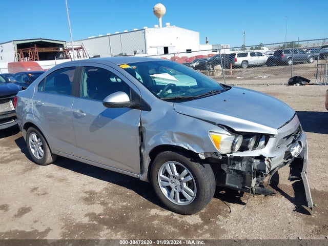 Chevrolet Sonic Lt Auto 2015 1G1JC5SH3F4109400 Image 13