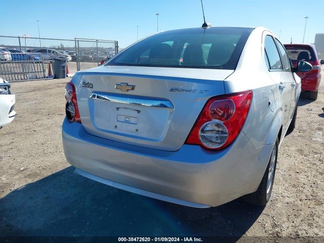 Chevrolet Sonic Lt Auto 2015 1G1JC5SH3F4109400 Image 16