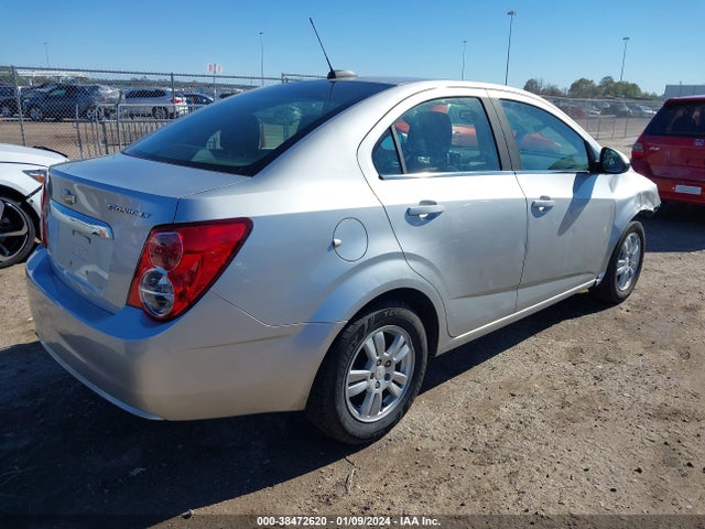 Chevrolet Sonic Lt Auto 2015 1G1JC5SH3F4109400 Image 4