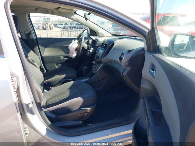 Chevrolet Sonic Lt Auto 2015 1G1JC5SH3F4109400 Image 5