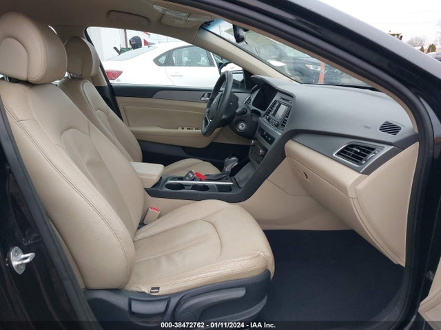 2015 HYUNDAI SONATA SE VIN: 5NPE24AF2FH227258